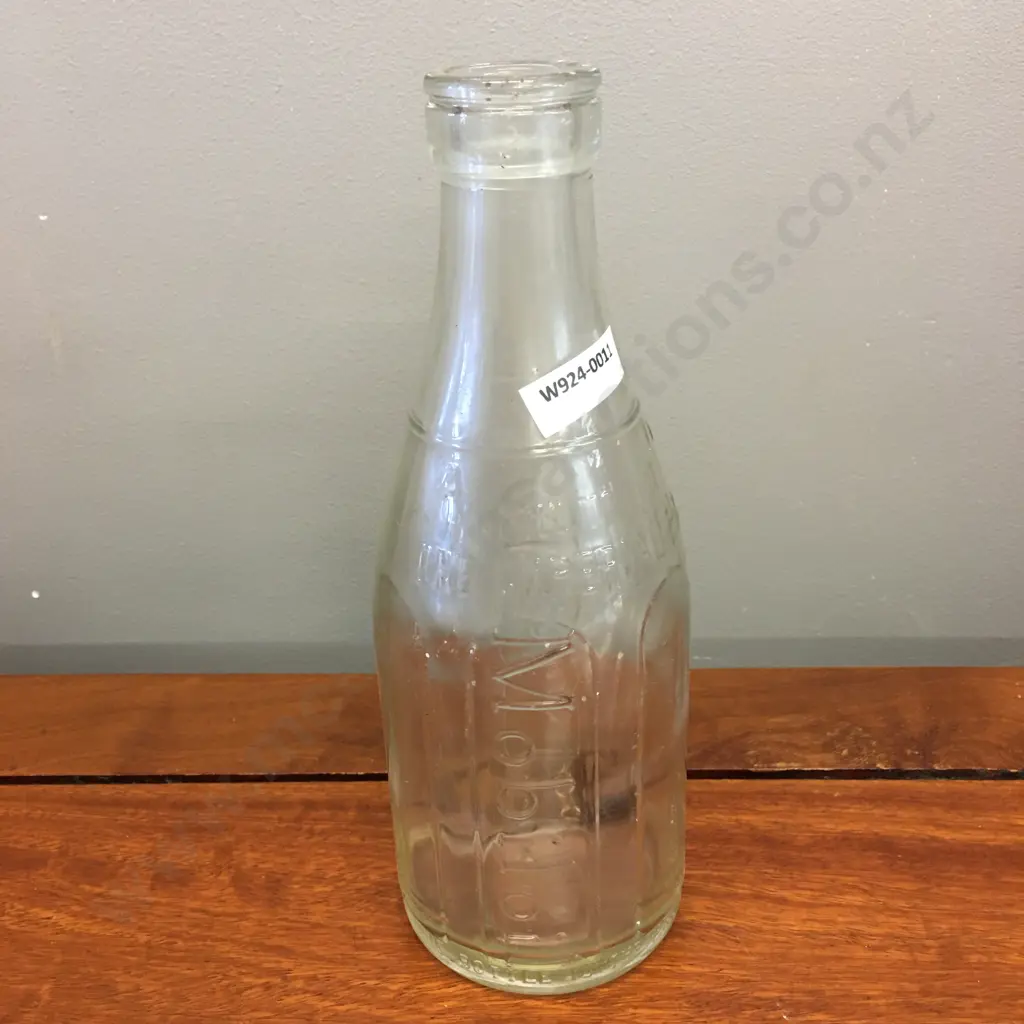 Mobiloil 1 Imperial Pint Oil Bottle - Vacuum Oil Co. H23cm Image 1++